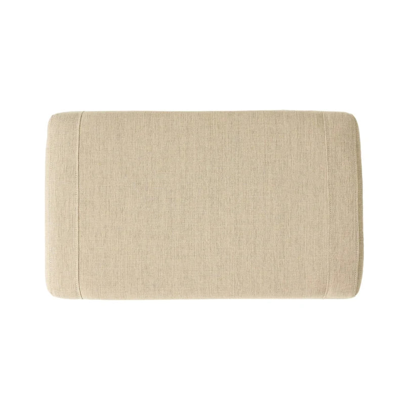 Poltrona Club in Tessuto Trapuntato Beige Chiaro con Pouf