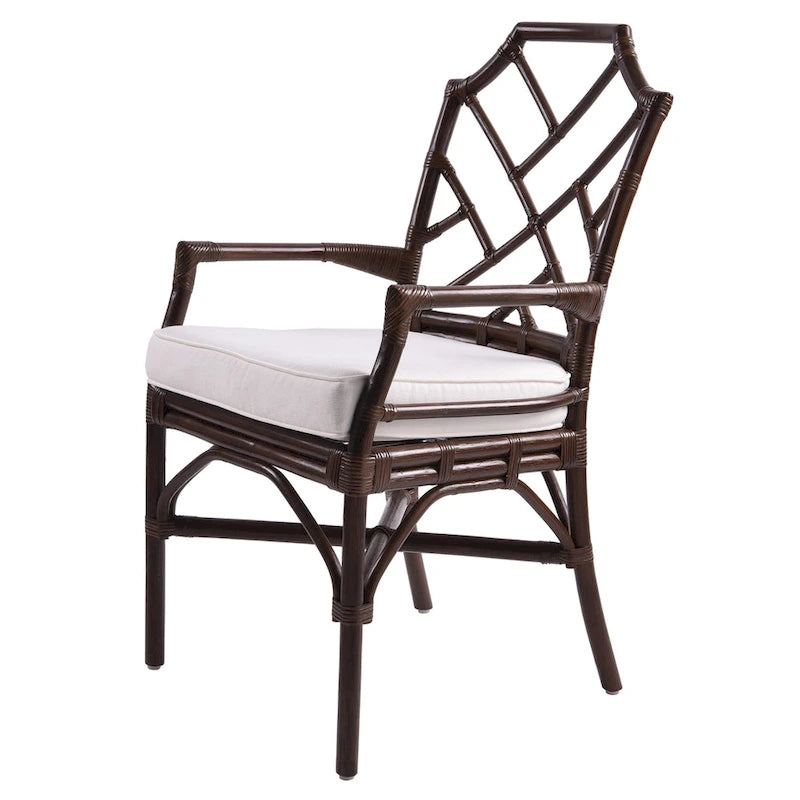 Poltrona in rattan con design Chippendale cinese