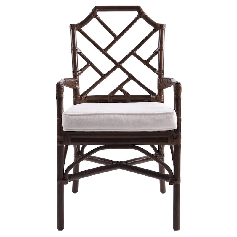Poltrona in rattan con design Chippendale cinese