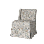 Poltroncina imbottita senza braccioli con fodera lavabile e gambe in legno massello