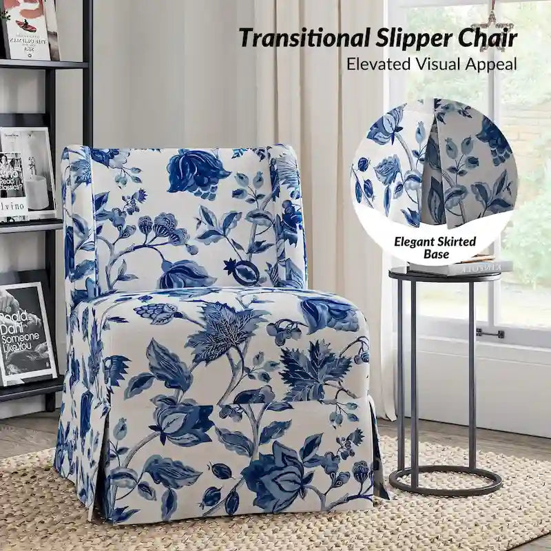Poltroncina imbottita senza braccioli con fodera lavabile e gambe in legno massello