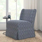 Poltroncina imbottita senza braccioli con fodera lavabile e gambe in legno massello