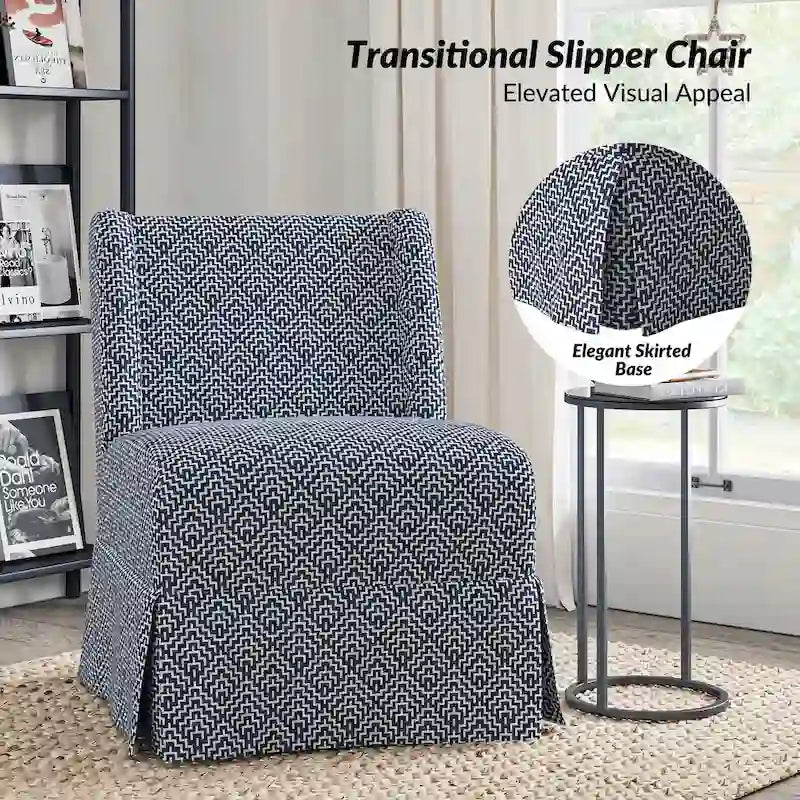 Poltroncina imbottita senza braccioli con fodera lavabile e gambe in legno massello